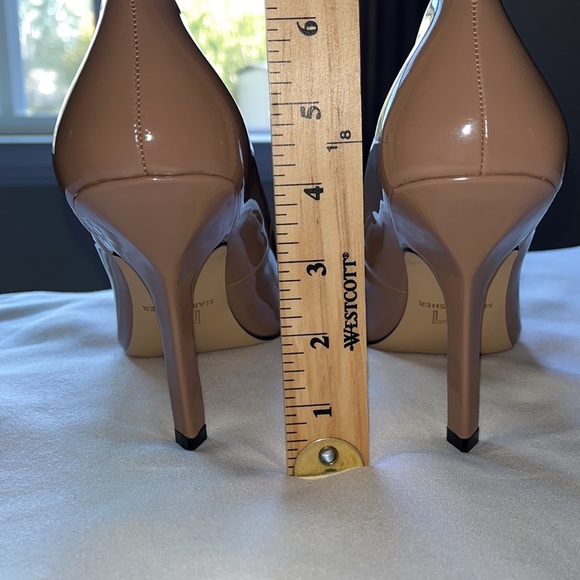 New! Marc Fisher LTD Everly Pointed Toe Pump Size 7 Tan NIB Retail $140 - Picture 7 of 14